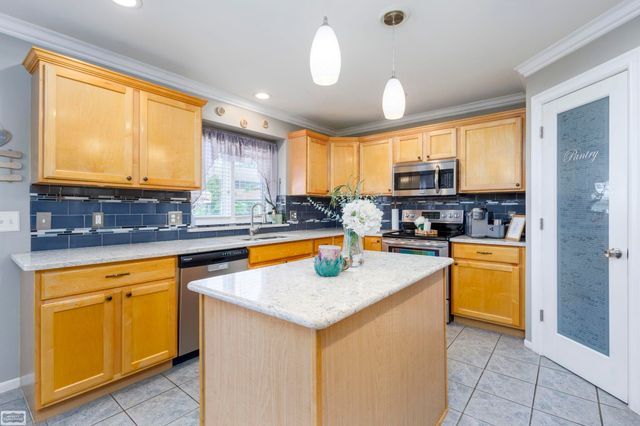 47565 Woodberry Estates Drive, Macomb Twp, MI 48044