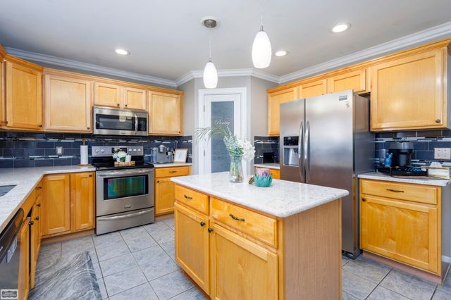 47565 Woodberry Estates Drive, Macomb Twp, MI 48044