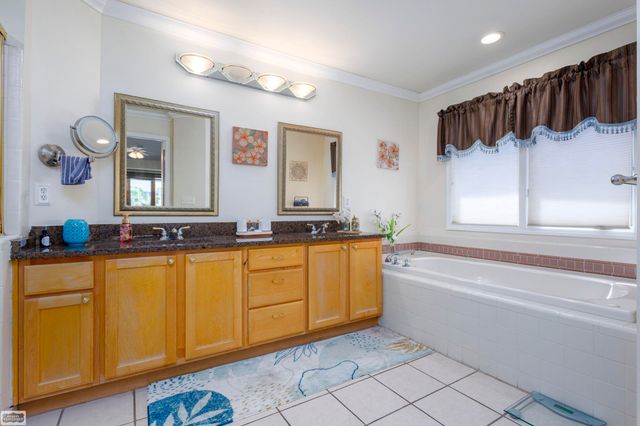 47565 Woodberry Estates Drive, Macomb Twp, MI 48044