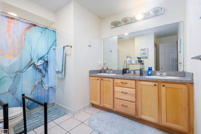 47565 Woodberry Estates Drive, Macomb Twp, MI 48044