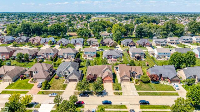 47565 Woodberry Estates Drive, Macomb Twp, MI 48044