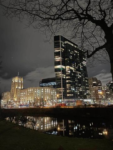 64 Queensberry 222, Boston, MA 02215