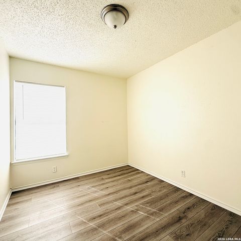 4142 SUNRISE CREEK DR, San Antonio, TX 78244