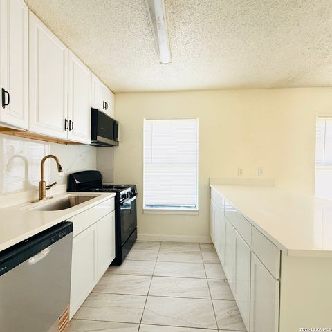 4142 SUNRISE CREEK DR, San Antonio, TX 78244