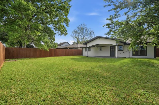 614 Leicester Lane, Houston, TX 77034
