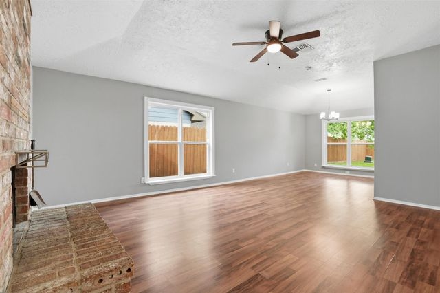 614 Leicester Lane, Houston, TX 77034