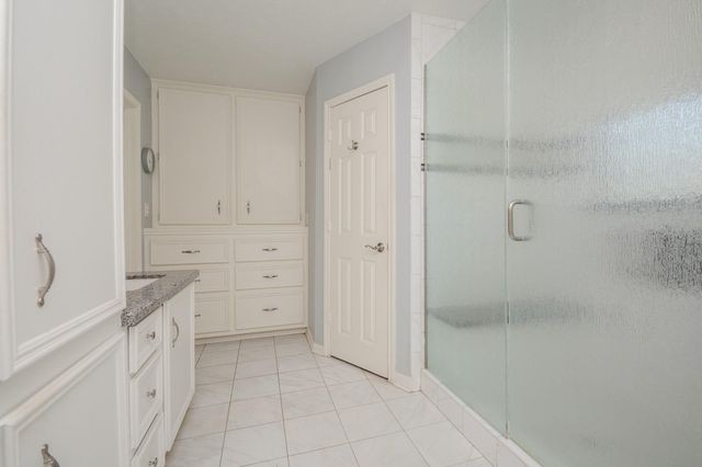 2117 W Linwood Oaks, Pearland, TX 77581