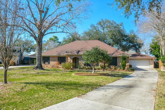 2117 W Linwood Oaks, Pearland, TX 77581