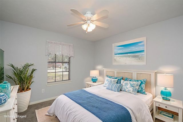 2117 W Linwood Oaks, Pearland, TX 77581