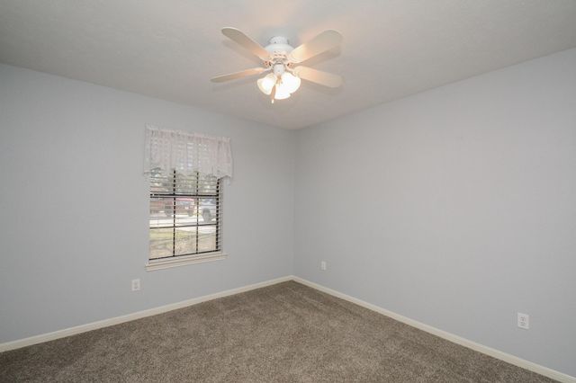 2117 W Linwood Oaks, Pearland, TX 77581