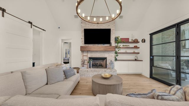 374 Glade Valley Road, Azle, TX 76020