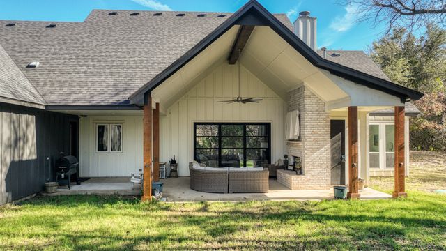 374 Glade Valley Road, Azle, TX 76020