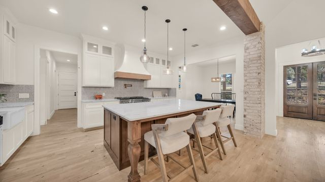 374 Glade Valley Road, Azle, TX 76020