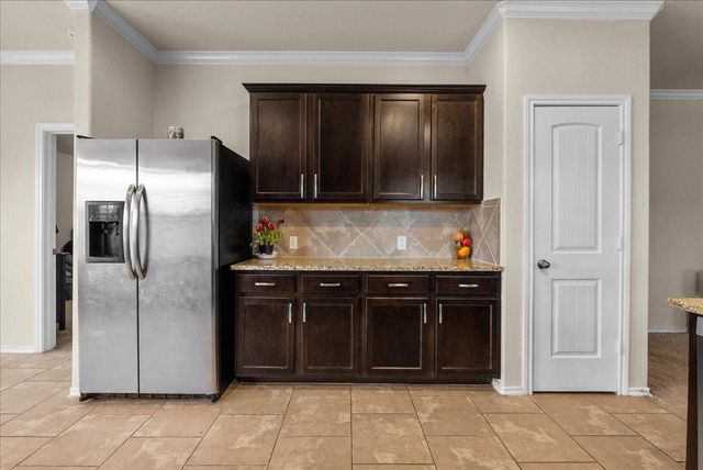 3072 Persimmon Valley Lane, Dickinson, TX 77539