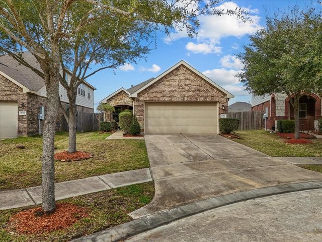 3072 Persimmon Valley Lane, Dickinson, TX 77539