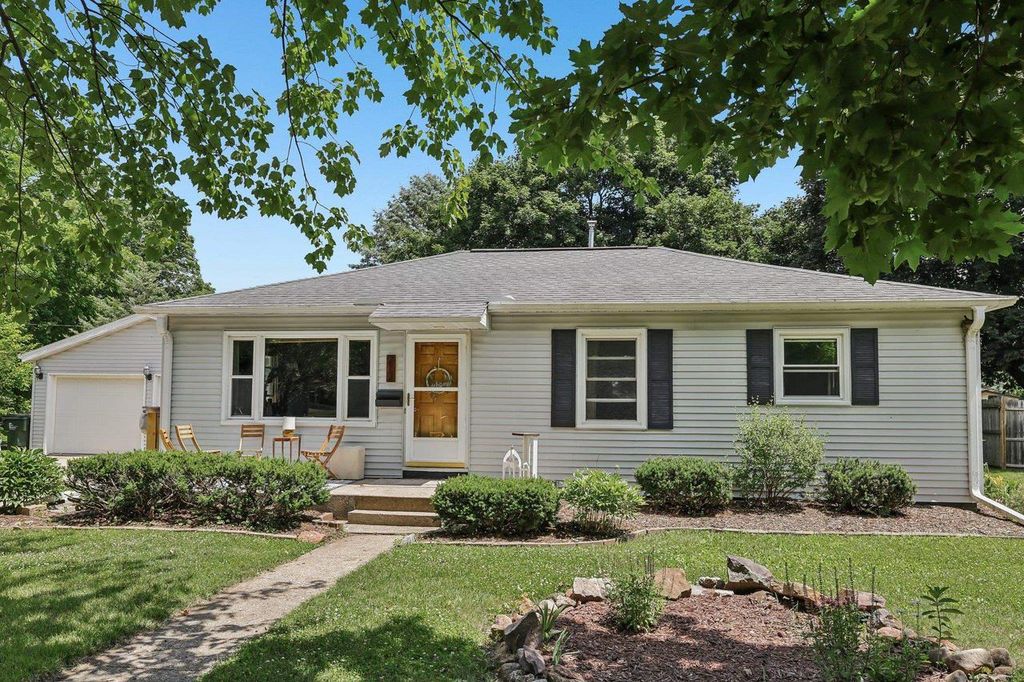 212 Madison Street, Sauk City, WI 53583