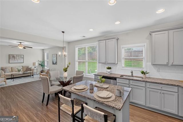 102 Edgeview Court, Dallas, GA 30157