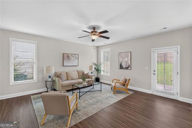 102 Edgeview Court, Dallas, GA 30157