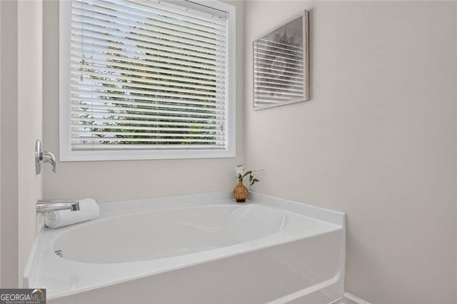 102 Edgeview Court, Dallas, GA 30157