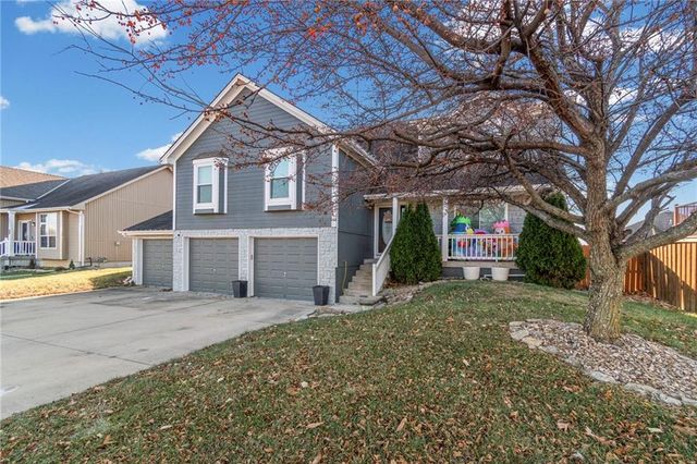 951 NW Long Drive, Grain Valley, MO 64029