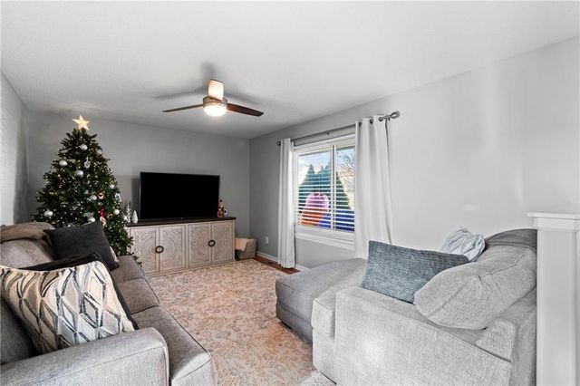 951 NW Long Drive, Grain Valley, MO 64029