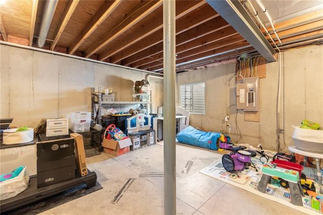 951 NW Long Drive, Grain Valley, MO 64029