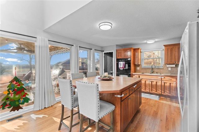 951 NW Long Drive, Grain Valley, MO 64029