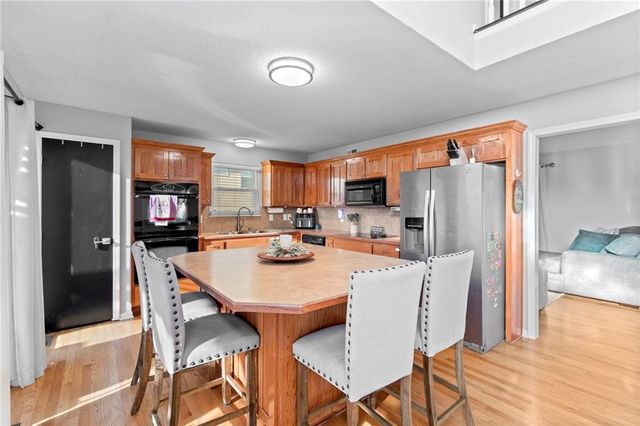 951 NW Long Drive, Grain Valley, MO 64029