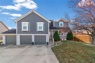 951 NW Long Drive, Grain Valley, MO 64029