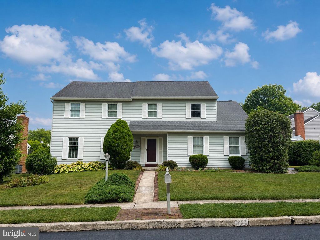 2011 REDWOOD AVE, Wyomissing, PA 19610