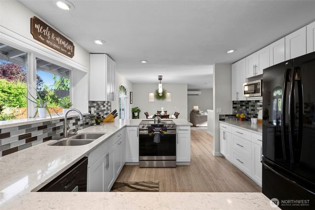 5905 95th Drive SE, Snohomish, WA 98290