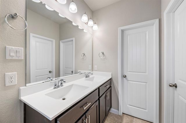 1234 Willow Plains Lane, Rosenberg, TX 77471