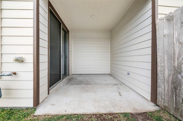 1234 Willow Plains Lane, Rosenberg, TX 77471