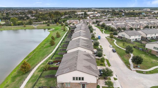 1234 Willow Plains Lane, Rosenberg, TX 77471