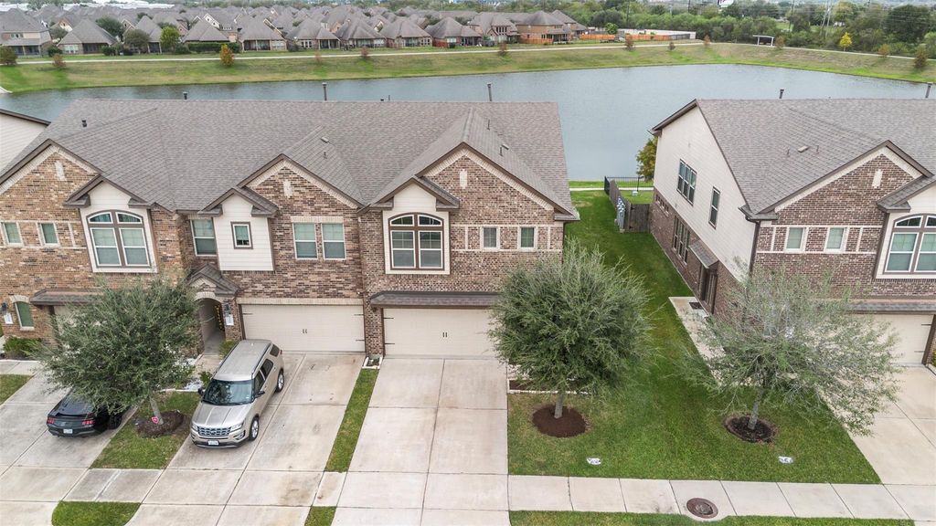 1234 Willow Plains Lane, Rosenberg, TX 77471
