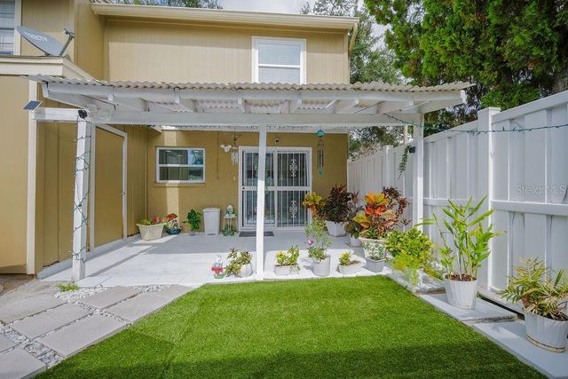 6902 SOLEDAD COURT, Tampa, FL 33615
