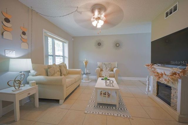 6902 SOLEDAD COURT, Tampa, FL 33615