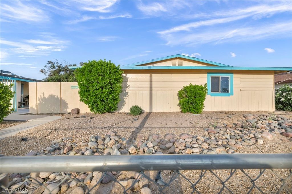 2220 North Lamb Boulevard, Las Vegas, NV 89115 — exterior