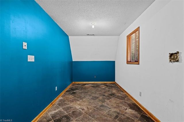 3648 Cash Drive, Winston-salem, NC 27107