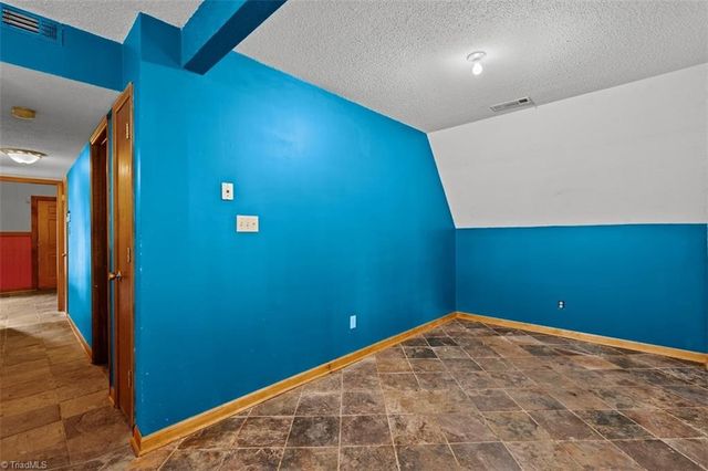 3648 Cash Drive, Winston-salem, NC 27107