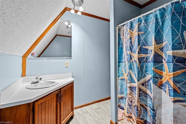 3648 Cash Drive, Winston-salem, NC 27107