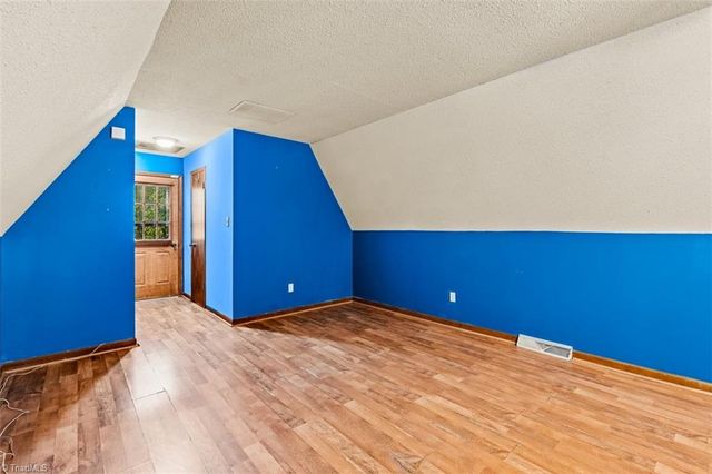 3648 Cash Drive, Winston-salem, NC 27107