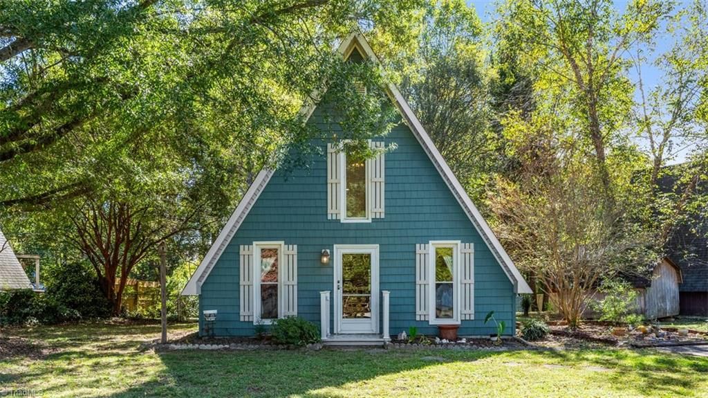 3648 Cash Drive, Winston-salem, NC 27107