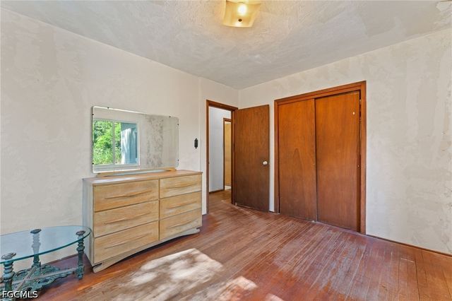 122 Evergreen RD, North Fort Myers, FL 33903