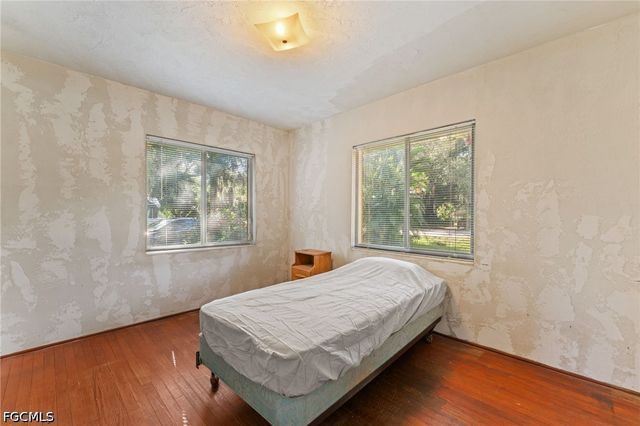 122 Evergreen RD, North Fort Myers, FL 33903