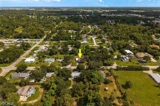 122 Evergreen RD, North Fort Myers, FL 33903