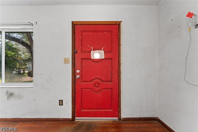 122 Evergreen RD, North Fort Myers, FL 33903