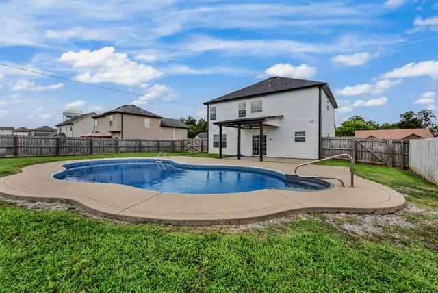 2428 Andersonville Dr, Clarksville, TN 37042