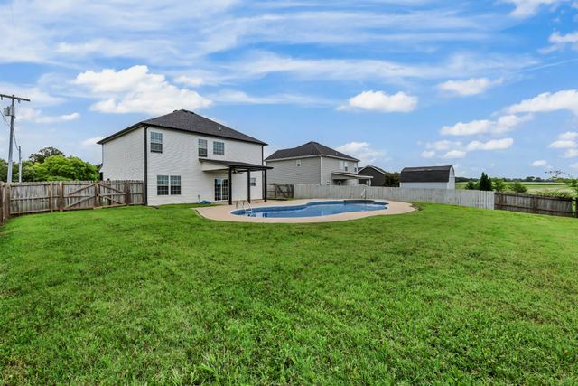 2428 Andersonville Dr, Clarksville, TN 37042