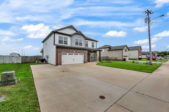 2428 Andersonville Dr, Clarksville, TN 37042